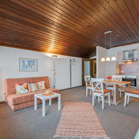 アパート In Near *