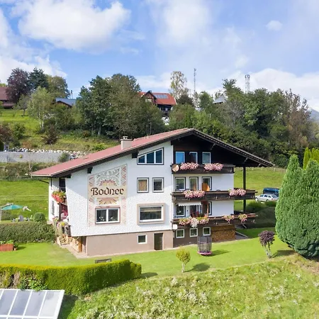 In Near アパート *