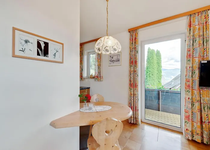 In Near Apartament Afritz