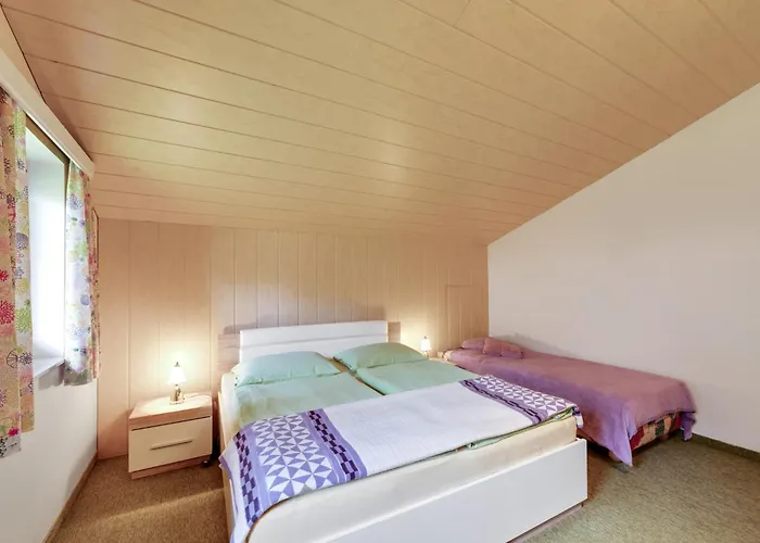 In Near דירה אפריץ