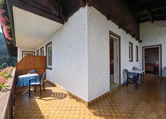 In Near * אפריץ